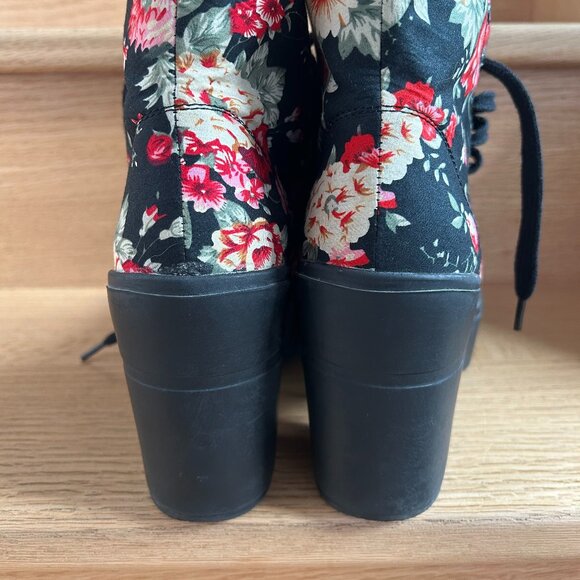 Wild Diva Lounge Floral Ankle Heel Boots Size 8.5 - Picture 7 of 9